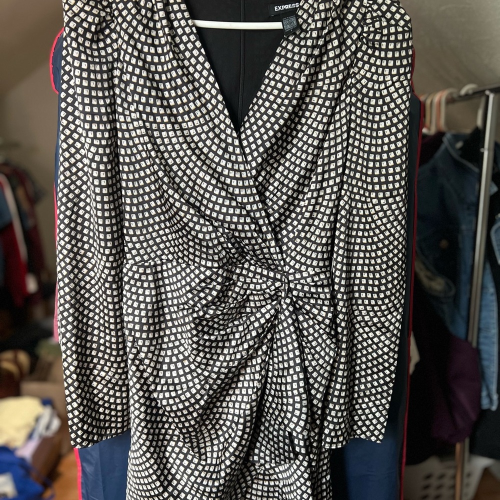 Express Geometric Black and White Dress
